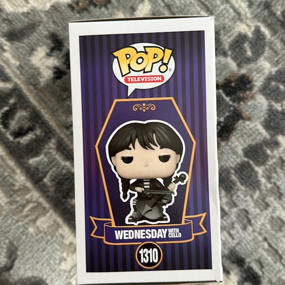 Wednesday Funko pop - Picture 4 of 5